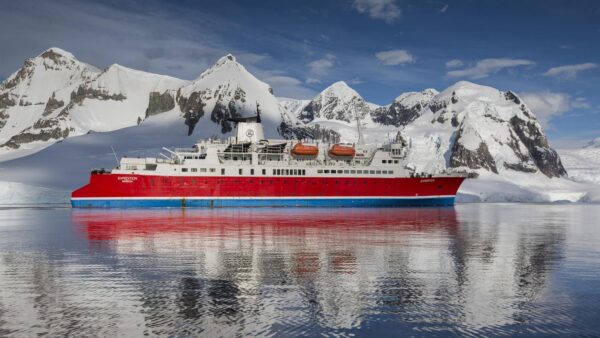 How to Compare Expedition Ships for Antarctica & the Galapagos: Comfort, Access, and Onboard Experience